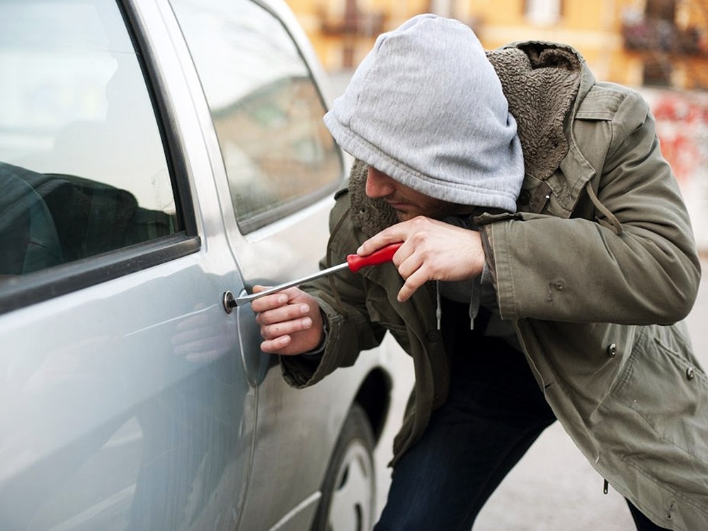 Новый закон обеспечивает возмещение ущерба автовладельцам за угон и повреждение машин